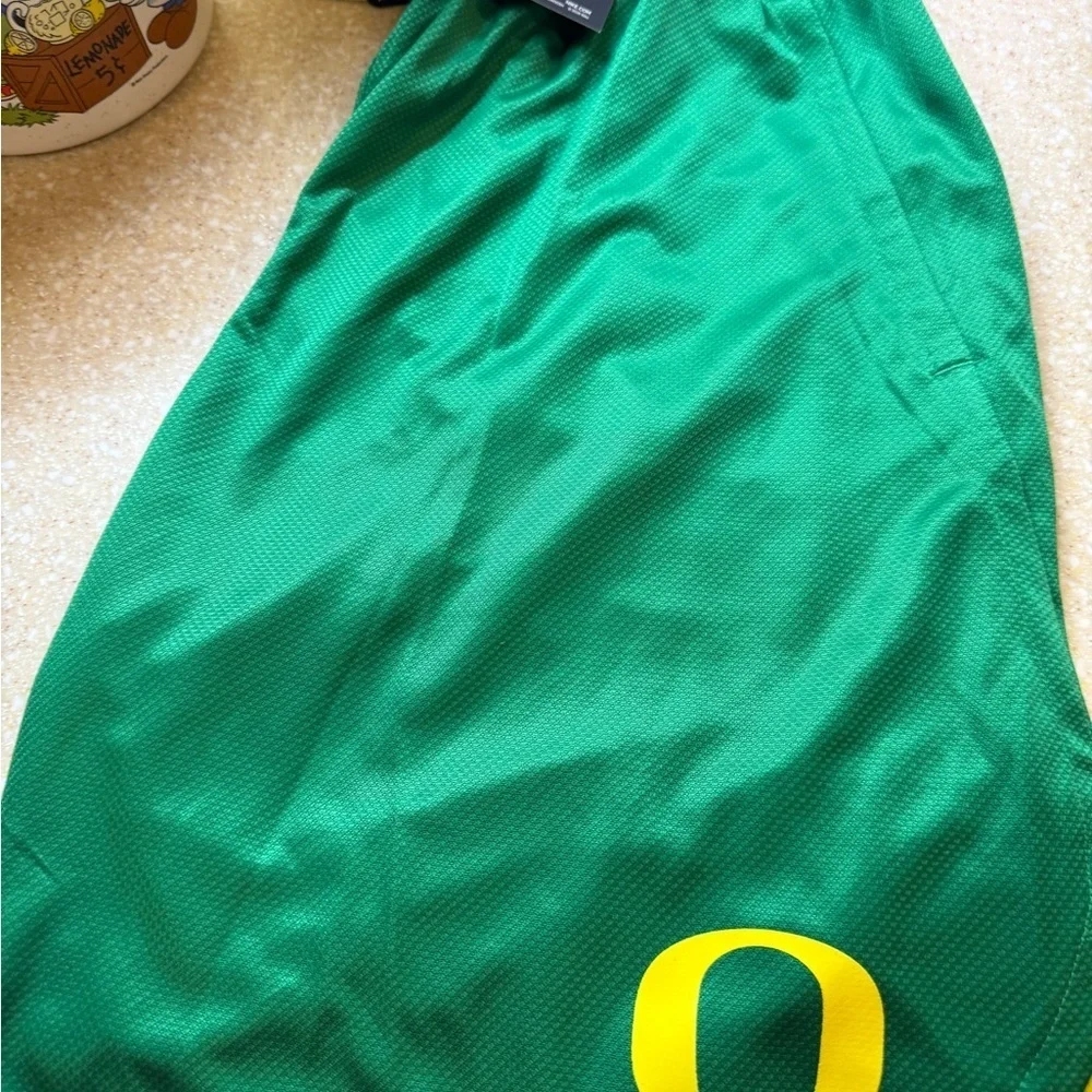 NIKE Dri-fit Oregon Ducks Men’s Sz M Green Athletic Basketball Shorts Yellow O